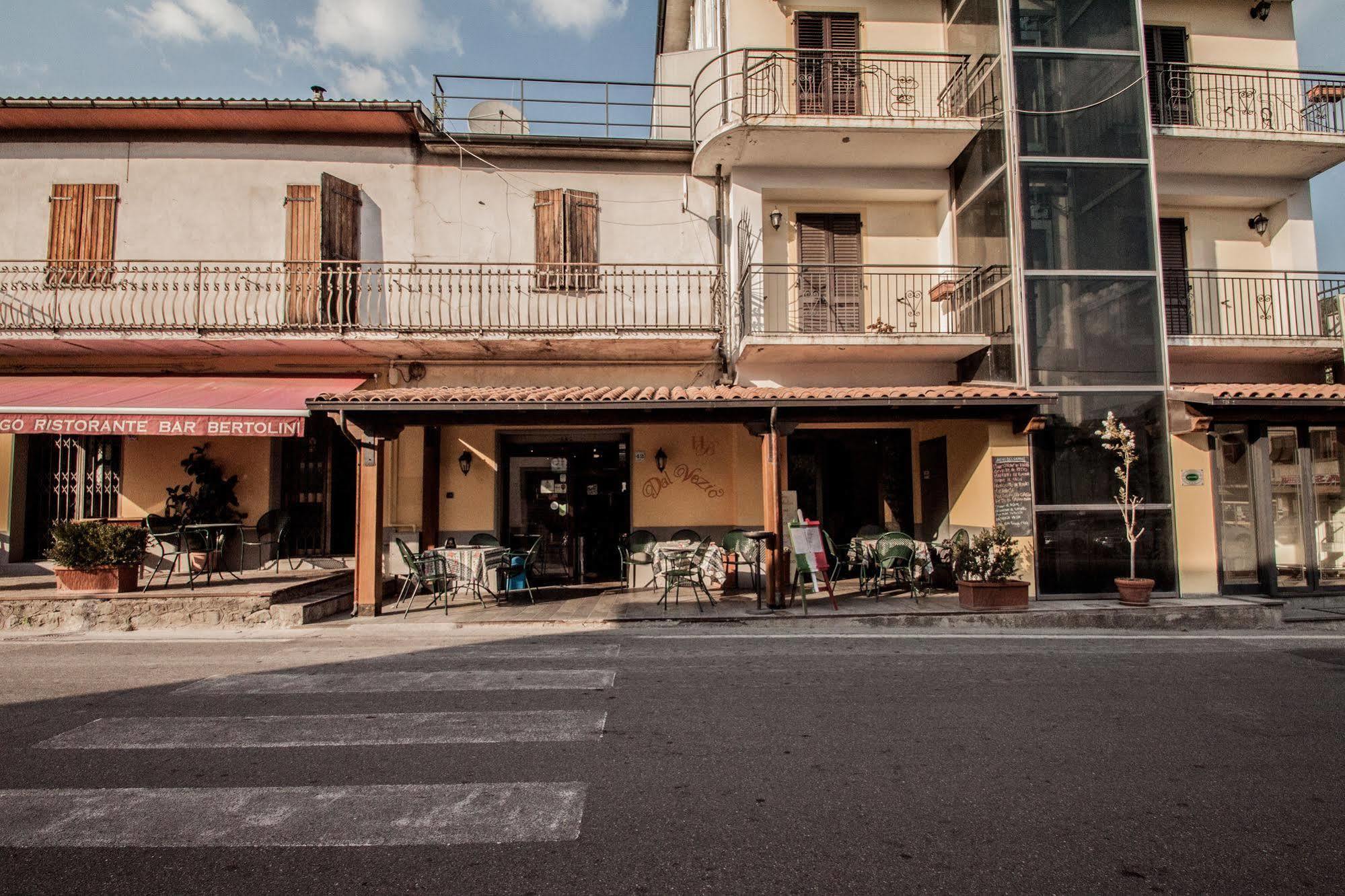 Hotel Ristorante Bertolini Piazza al Serchio Zewnętrze zdjęcie